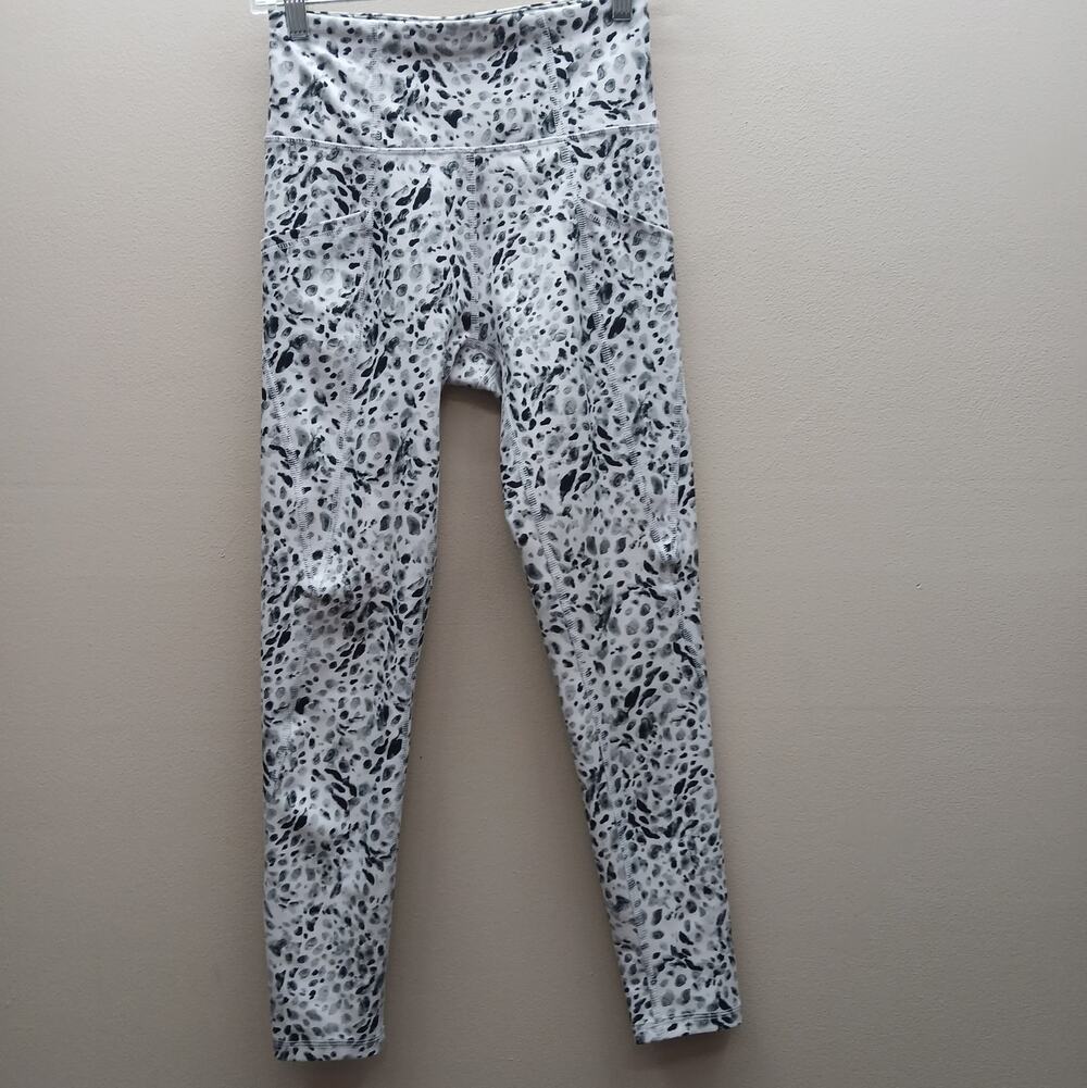 Freely Stretch Leopard Print Leggings Black and White Size Small Gym Yoga